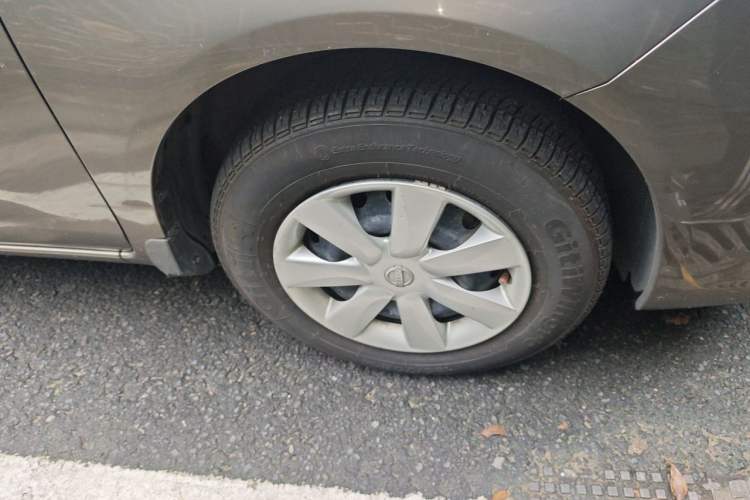 Used Nissan Sunny 2016 1.5XE CVT Leading Edition Right Front Wheel Hub