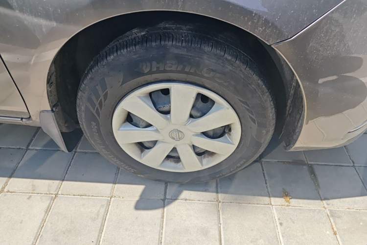 Used Nissan Sunny 2016 1.5XE CVT Leading Edition Right Front Wheel Hub
