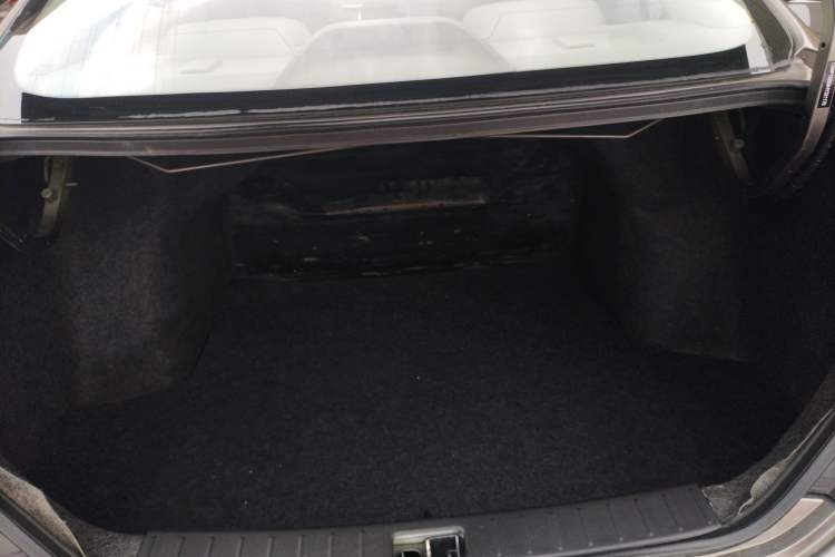 Used Nissan Sunny 2016 1.5XE CVT Leading Edition Trunk