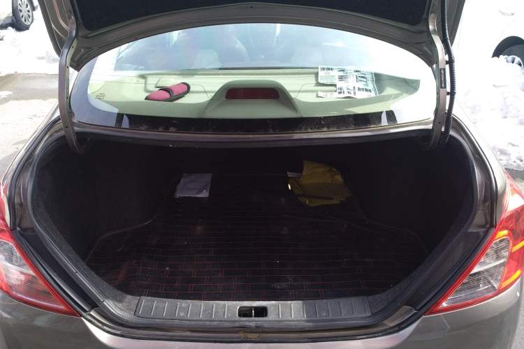 Used Nissan Sunny 2016 1.5XE CVT Leading Edition Trunk