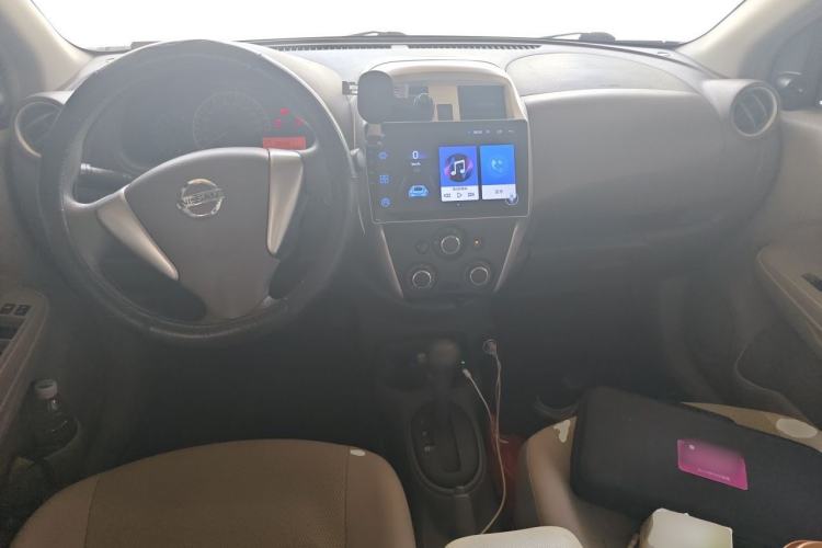 Used Nissan Sunny 2016 1.5XE CVT Leading Edition Center Console