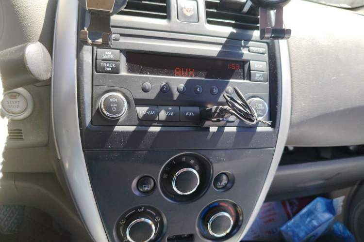Used Nissan Sunny 2016 1.5XE Manual Leading Edition Audio And AC Panel