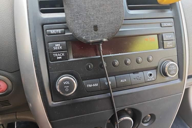 Used Nissan Sunny 2016 1.5XE Manual Leading Edition Audio And AC Panel