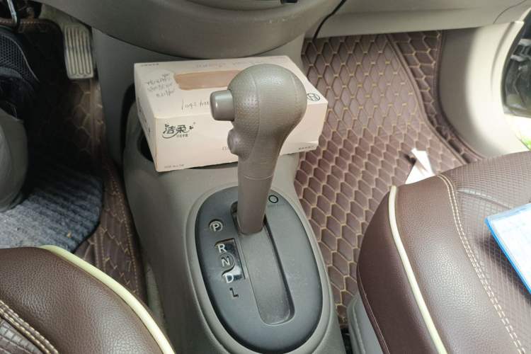 Used Nissan Sunny 2016 1.5XE CVT Leading Edition Gear Lever
