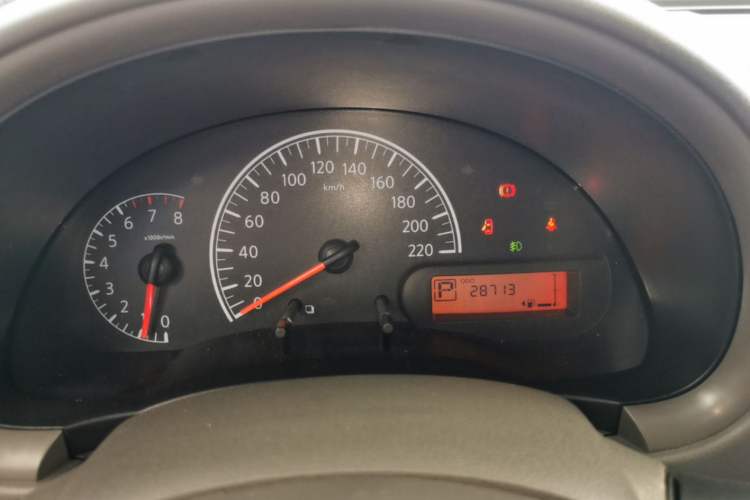 Used Nissan Sunny 2016 1.5XE CVT Leading Edition Instrument Cluster