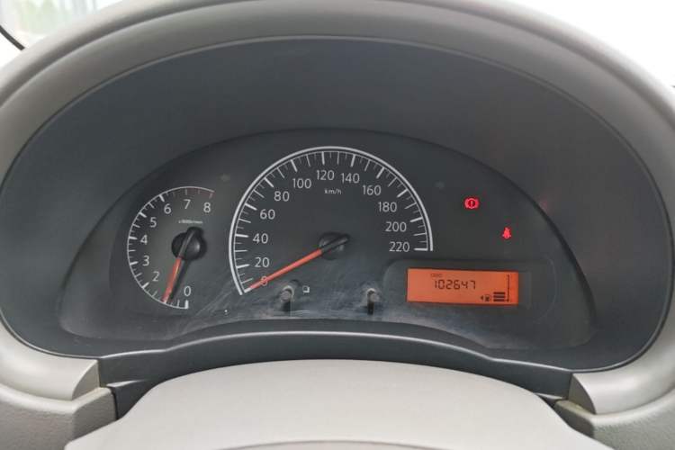 Used Nissan Sunny 2016 1.5XE Manual Leading Edition Instrument Cluster