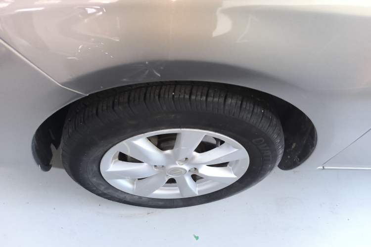 Used Nissan Sunny 2016 1.5XE CVT Leading Edition Left Front Wheel Hub