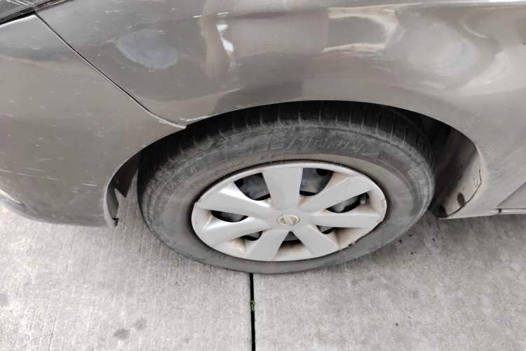 Used Nissan Sunny 2016 1.5XE CVT Leading Edition Left Front Wheel Hub