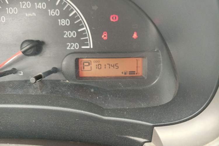 Used Nissan Sunny 2016 1.5XE CVT Leading Edition Odometer Close Up