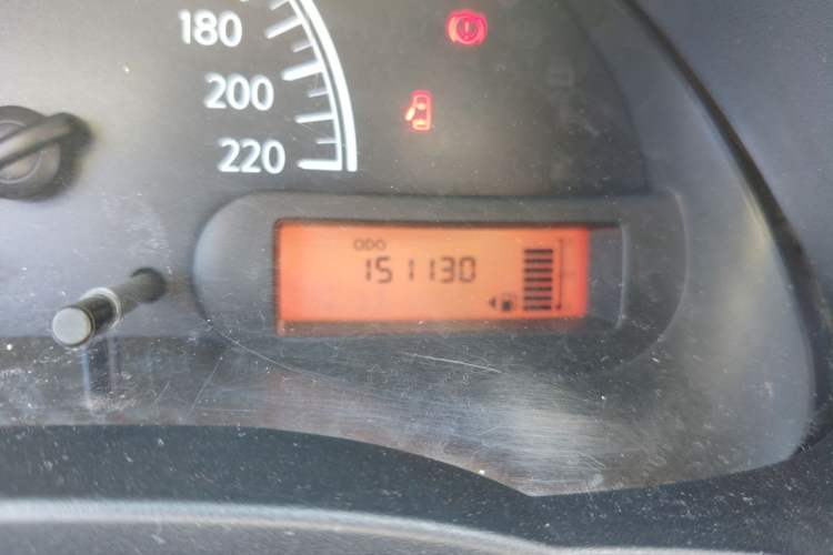 Used Nissan Sunny 2016 1.5XE Manual Leading Edition Odometer Close Up