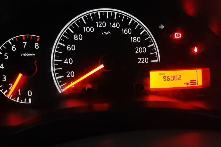 Used Nissan Sunny 2016 1.5XE Manual Leading Edition Odometer Close Up