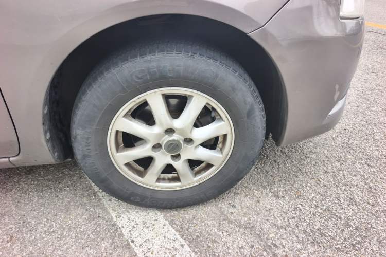 Used Nissan Sunny 2016 1.5XE CVT Leading Edition Right Front Wheel Hub