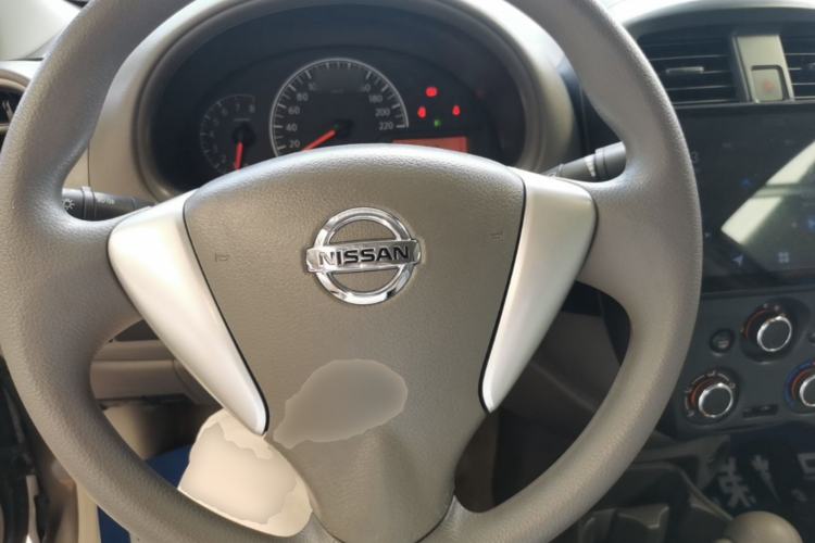 Used Nissan Sunny 2016 1.5XE CVT Leading Edition Steering Wheel