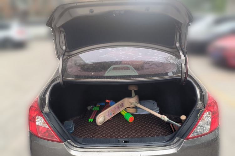 Used Nissan Sunny 2016 1.5XE Manual Leading Edition Trunk