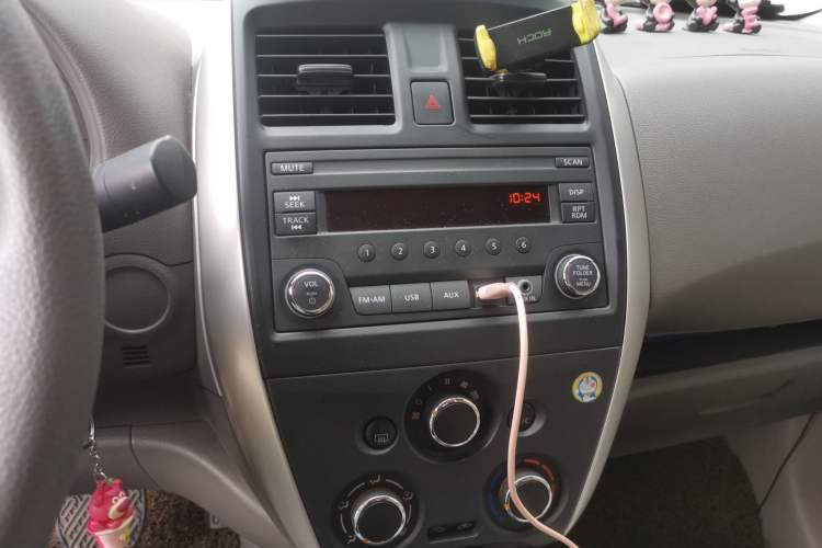 Used Nissan Sunny 2016 1.5XE CVT Leading Edition Audio And AC Panel