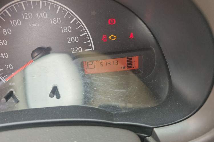 Used Nissan Sunny 2016 1.5XE CVT Leading Edition Odometer Close Up