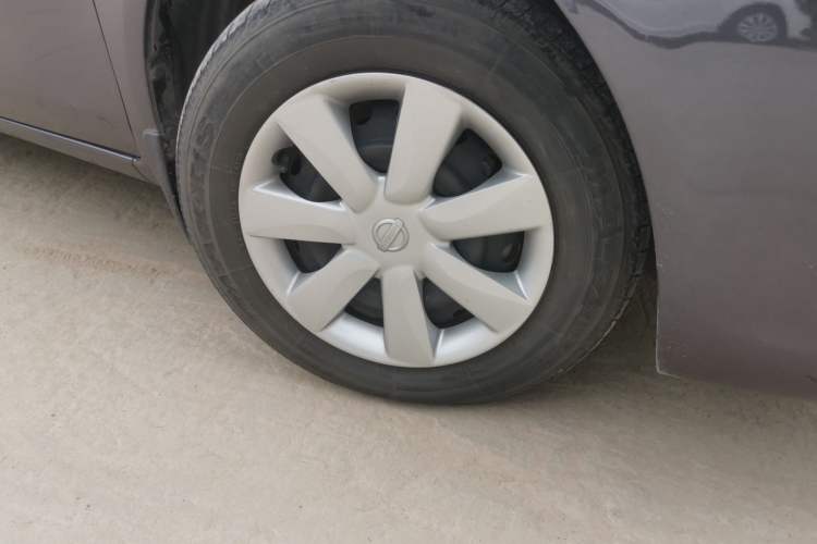 Used Nissan Sunny 2016 1.5XE CVT Leading Edition Right Front Wheel Hub