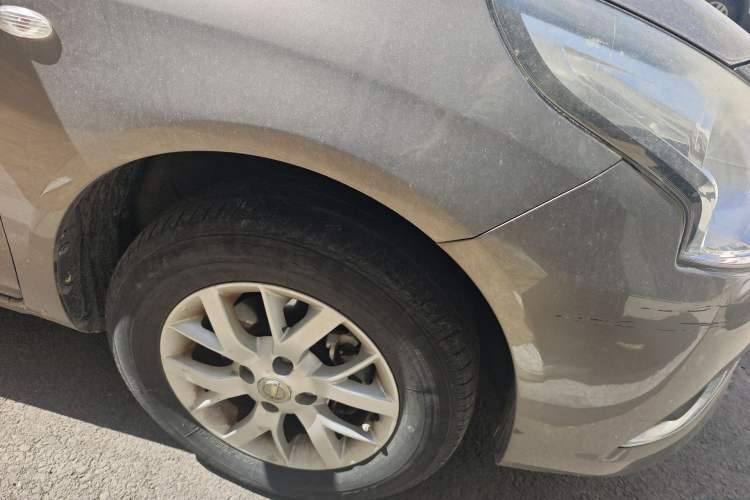 Used Nissan Sunny 2016 1.5XE CVT Leading Edition Right Front Wheel Hub