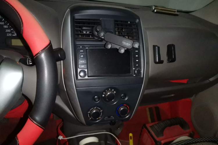 Used Nissan Sunny 2016 1.5XE Manual Leading Edition Audio And AC Panel