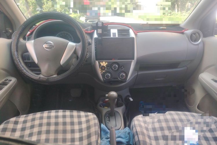Used Nissan Sunny 2016 1.5XE CVT Leading Edition Center Console