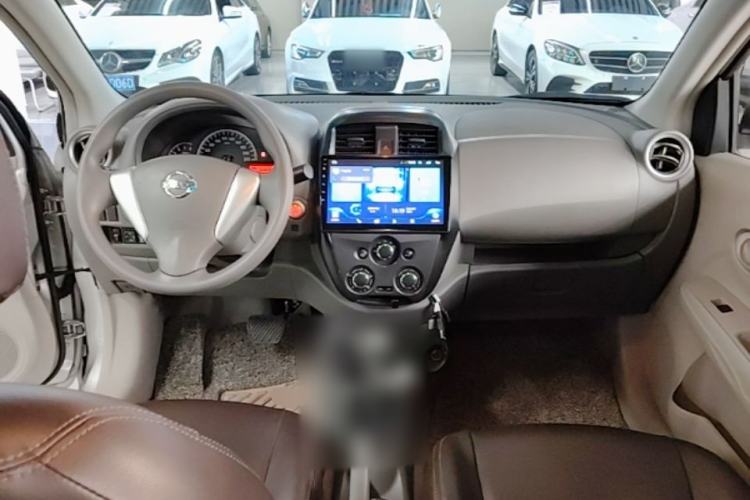 Used Nissan Sunny 2016 1.5XE CVT Leading Edition Center Console
