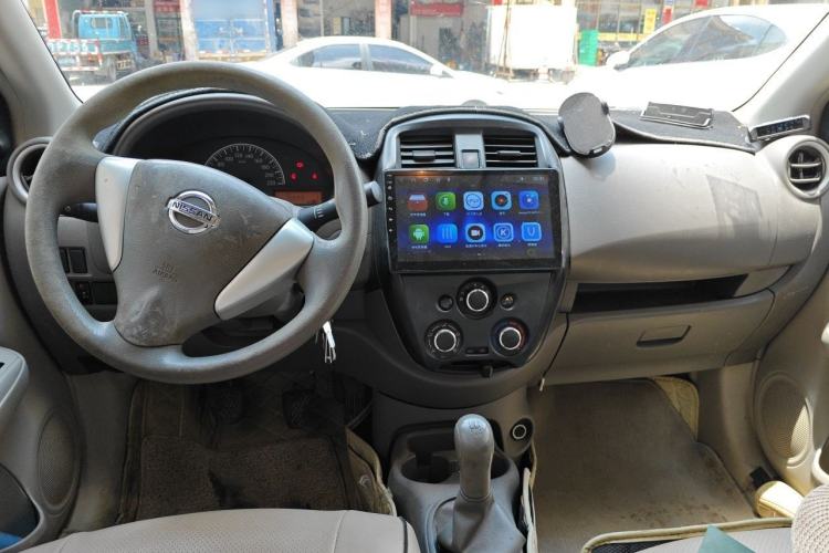 Used Nissan Sunny 2016 1.5XE Manual Leading Edition Center Console