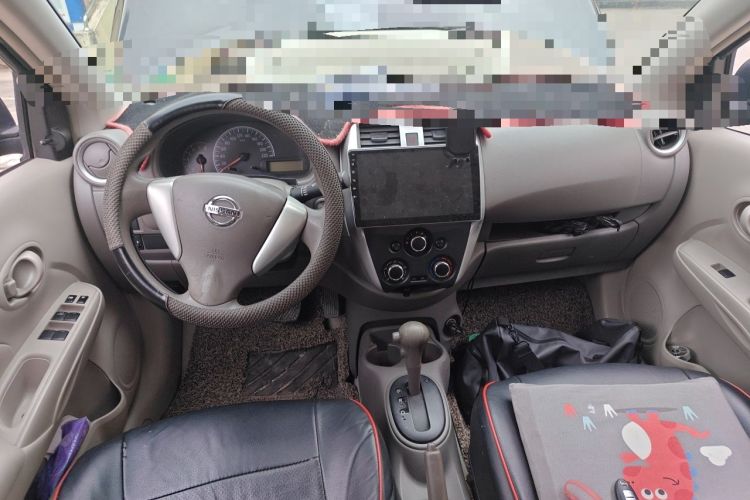 Used Nissan Sunny 2016 1.5XE CVT Leading Edition Center Console