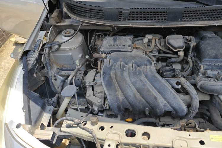 Used Nissan Sunny 2016 1.5XE Manual Leading Edition Engine Bay Right