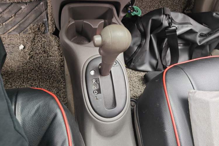 Used Nissan Sunny 2016 1.5XE CVT Leading Edition Gear Lever