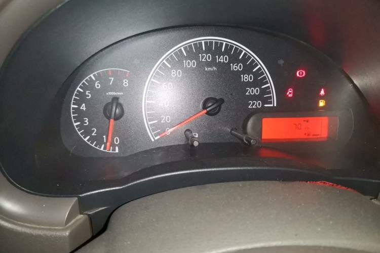 Used Nissan Sunny 2016 1.5XE Manual Leading Edition Instrument Cluster