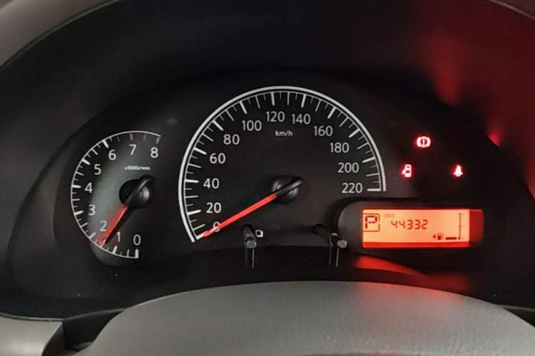 Used Nissan Sunny 2016 1.5XE CVT Leading Edition Instrument Cluster