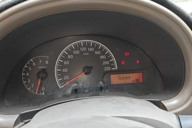 Used Nissan Sunny 2016 1.5XE Manual Leading Edition Instrument Cluster