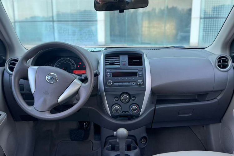 Used Nissan Sunny 2016 1.5XE CVT Leading Edition Interior 2
