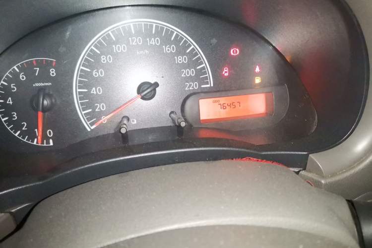 Used Nissan Sunny 2016 1.5XE Manual Leading Edition Odometer Close Up