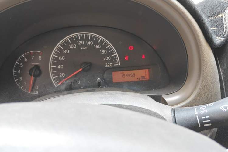 Used Nissan Sunny 2016 1.5XE Manual Leading Edition Odometer Close Up
