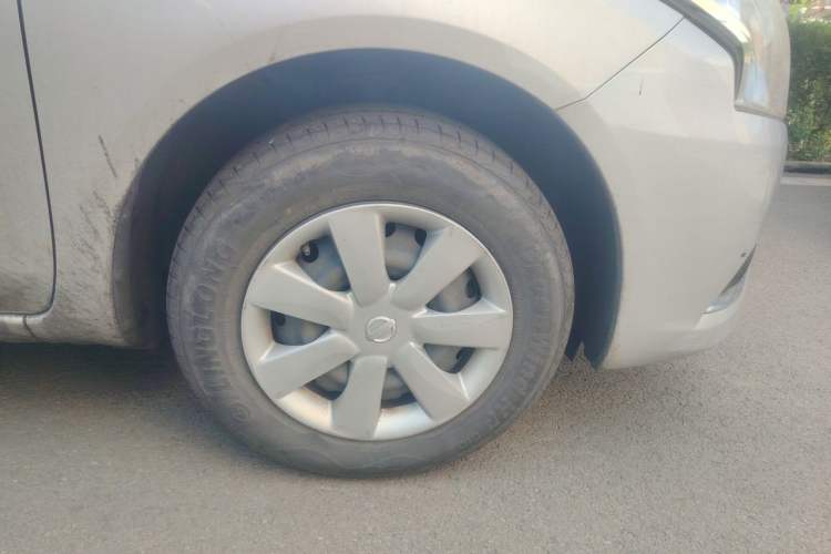 Used Nissan Sunny 2016 1.5XE CVT Leading Edition Right Front Wheel Hub