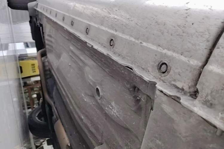 Used Nissan Sunny 2016 1.5XE CVT Leading Edition Right Side Sill