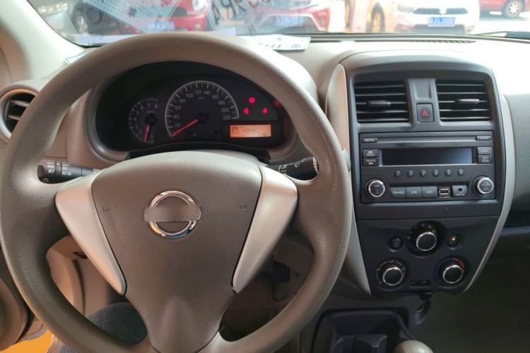 Used Nissan Sunny 2016 1.5XE CVT Leading Edition Steering Wheel