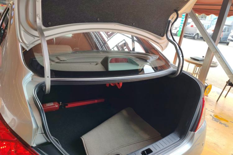 Used Nissan Sunny 2016 1.5XE CVT Leading Edition Trunk