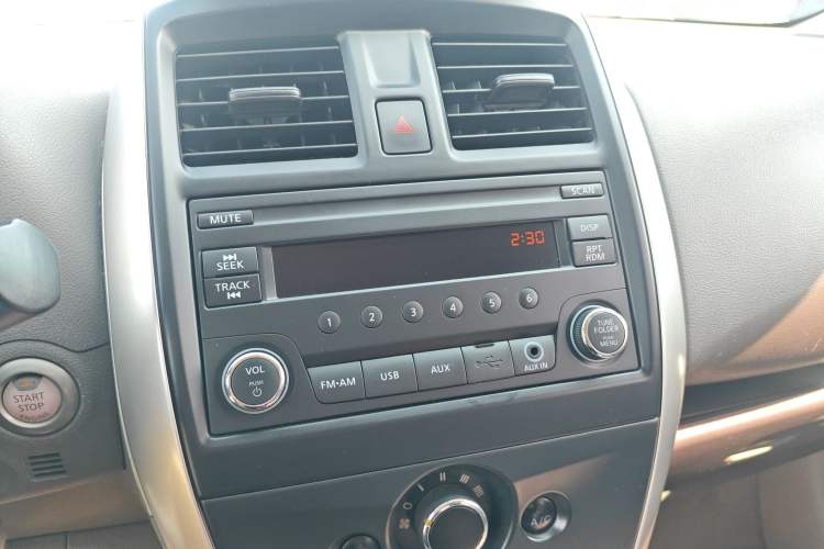 Used Nissan Sunny 2016 1.5XE CVT Leading Edition Audio And AC Panel