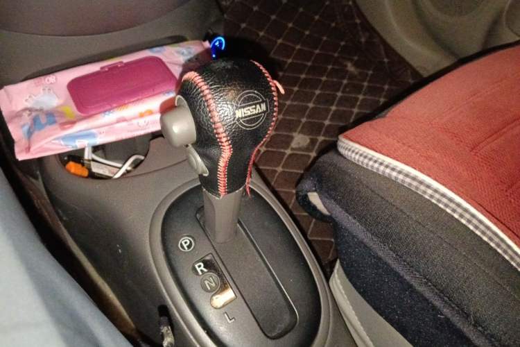 Used Nissan Sunny 2016 1.5XE CVT Leading Edition Gear Lever