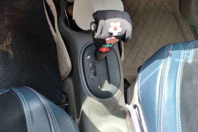 Used Nissan Sunny 2016 1.5XE CVT Leading Edition Gear Lever