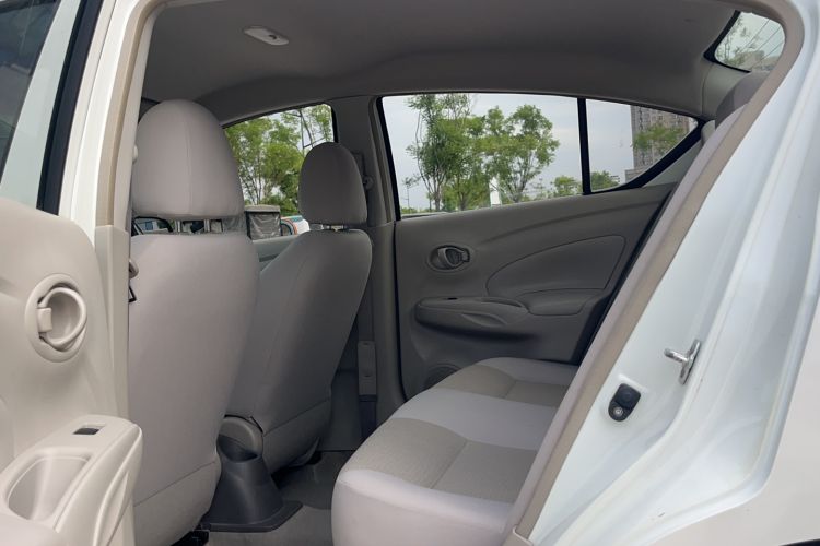 Used Nissan Sunny 2016 1.5XE CVT Leading Edition Interior 2