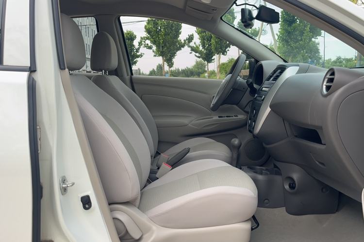 Used Nissan Sunny 2016 1.5XE CVT Leading Edition Interior 3
