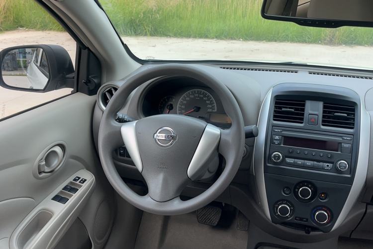 Used Nissan Sunny 2016 1.5XE CVT Leading Edition Interior 5