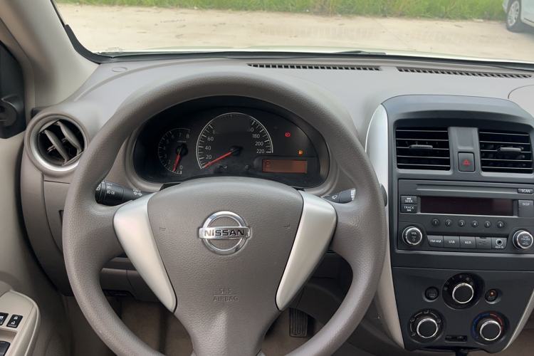Used Nissan Sunny 2016 1.5XE CVT Leading Edition Interior 6