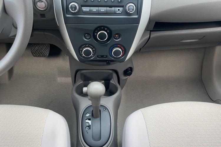 Used Nissan Sunny 2016 1.5XE CVT Leading Edition Interior 8