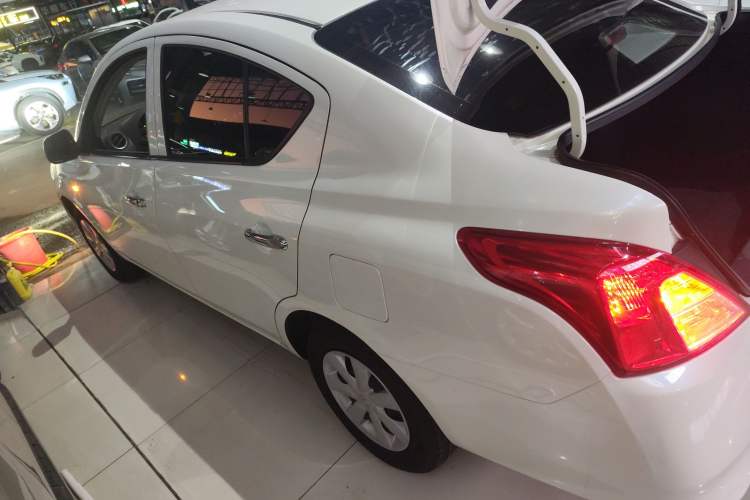 Used Nissan Sunny 2016 1.5XE CVT Leading Edition Left Side
