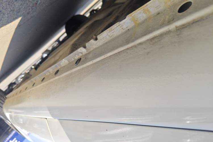 Used Nissan Sunny 2016 1.5XE CVT Leading Edition Right Side Sill