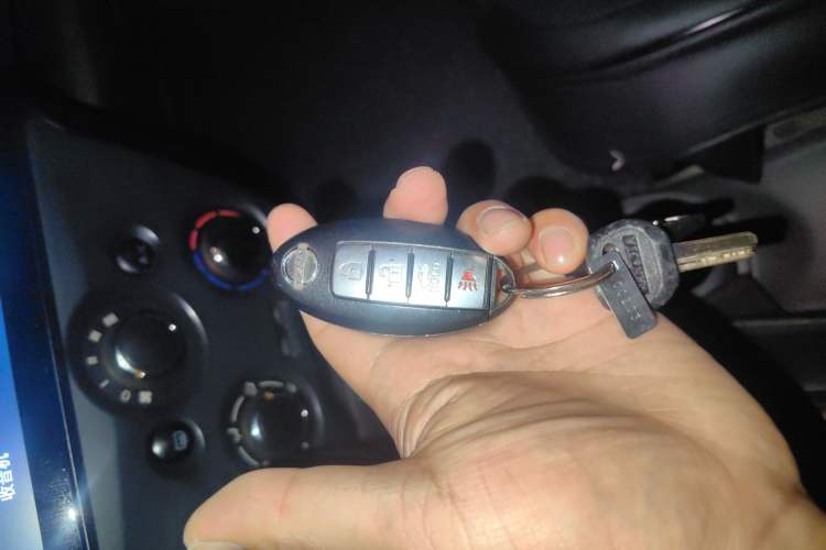 Used Nissan Sunny 2016 1.5XE CVT Leading Edition Vehicle Key